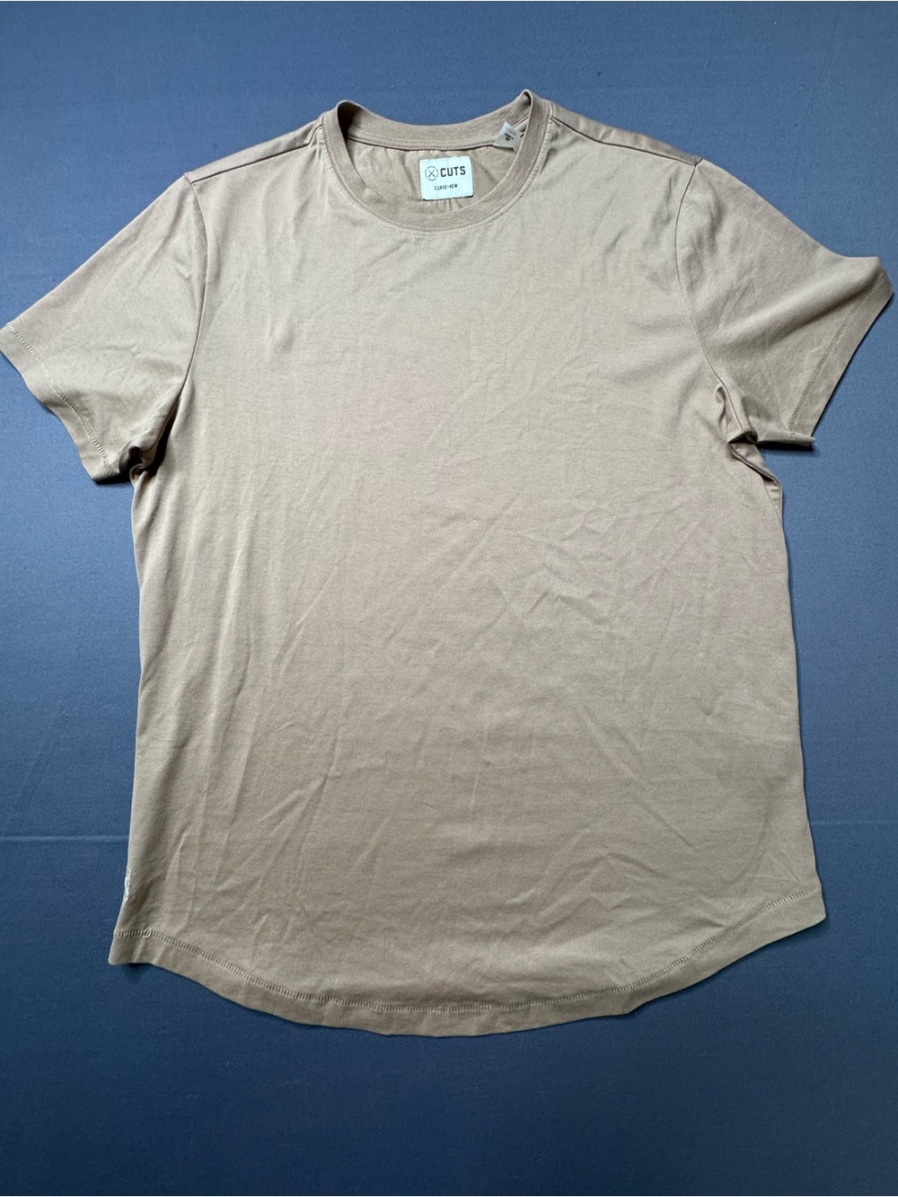 Cuts Shirt M Clay Brown Curve Hem Performance Gym Workout Basic Crew Neck #1256